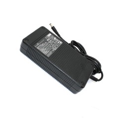 Блок питания (адаптер) 19.5V, 16.9A для Dell Alienware 17 R4