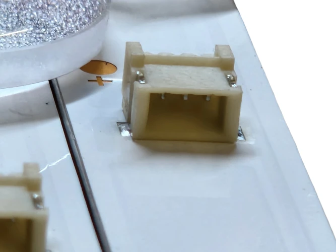 LED подсветка для телевизора Soundmax SM-LED24M09S